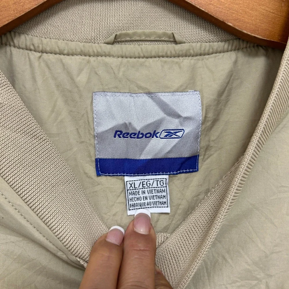 Reebok New England Patriots V-Neck Windshirt Tan Pullover XL 5590